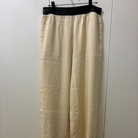 We Wore What Set - Picture 2 of 9